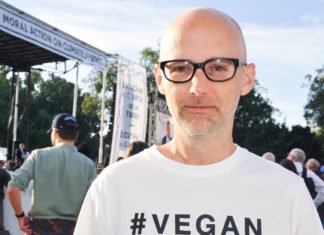 Moby Hayvan Hakları Organizasyonlarına Çeyrek Milyon Dolar Bağış Yaptı