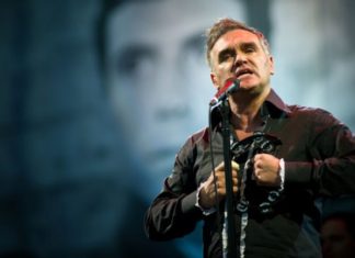 Morrissey İrlanda’daki Kürk Çiftliklerinin Kapanmasını İstiyor